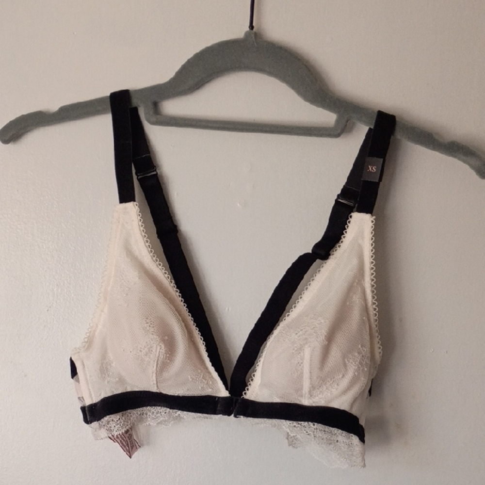Victoria's Secret Black and Cream Lace Bralette